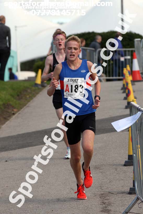 Mens under-17s  Northern 3 Stage Road Relay, SportsCity, Manchester. Photo: David T. Hewitson/Sports for All Pics
